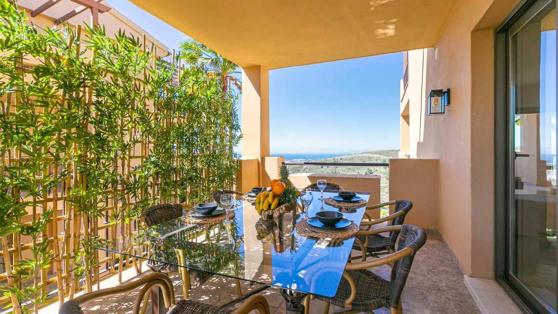 Elegante Piso En Benahavis Con Vista Al Mar Apartment Estepona Spain